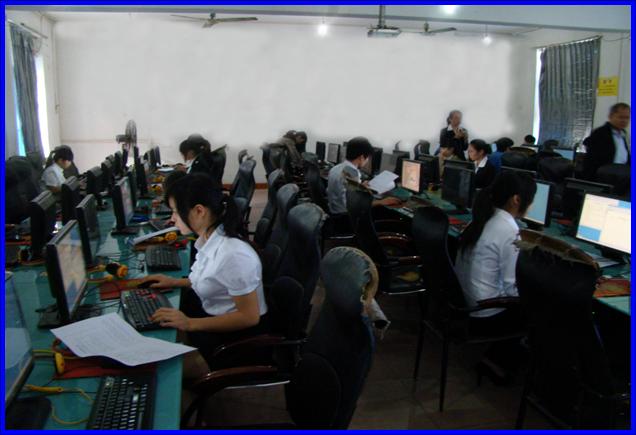 图五 计算机办公软件操作比赛现场 图五 计算机办公软件操作比赛现场