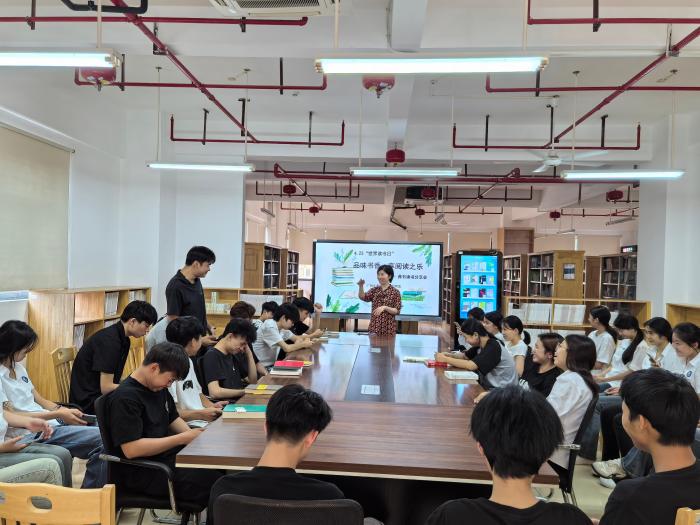 周永华老师朗诵《游子吟》.jpg