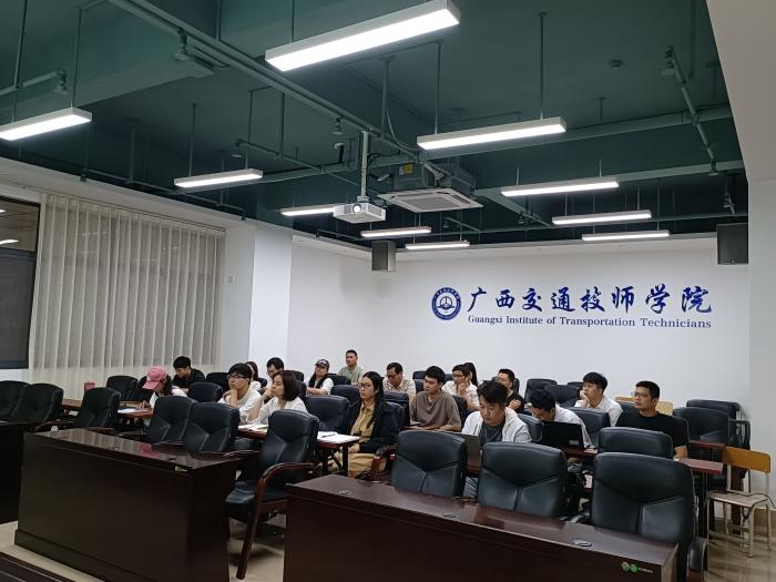 培训会现场.jpg