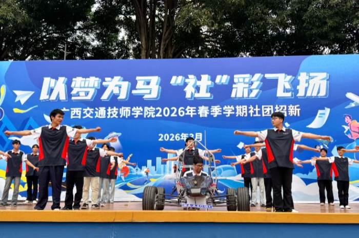 1774573685635071712.jpg IMG_4111.jpg