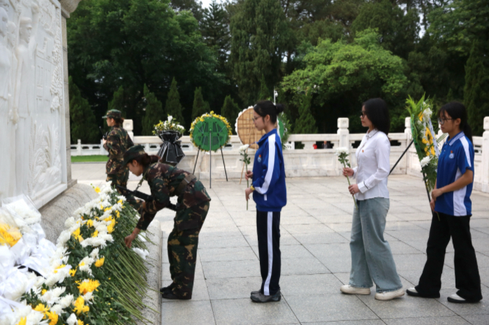 1775093920768011660.jpg IMG_4530.jpg